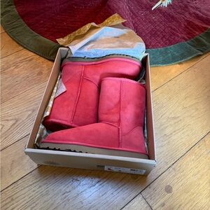 New Ugg Classic Short Boots